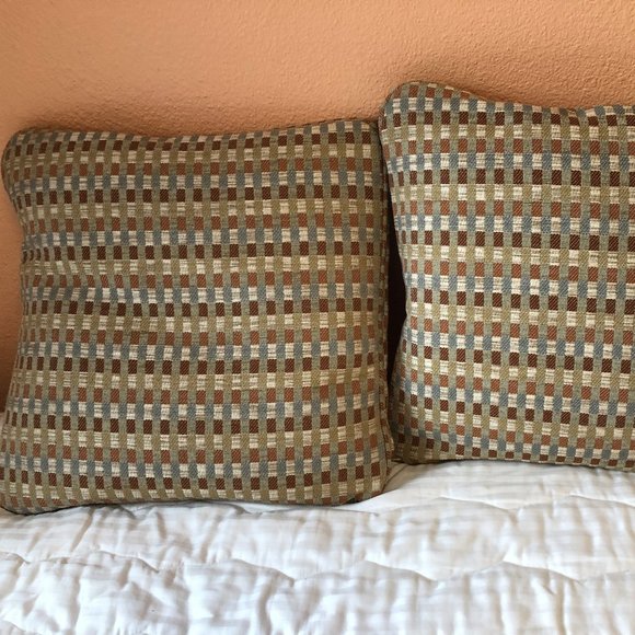 Lazy Boy Accents New Never Used Decorator Pillows Poshmark